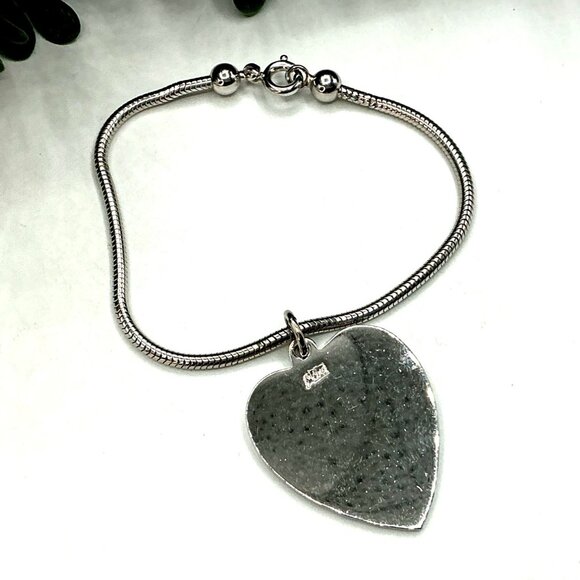 Silver-Toned Chain Bracelet With Engraved Heart Pendant VL Design by Coror - Picture 7 of 8